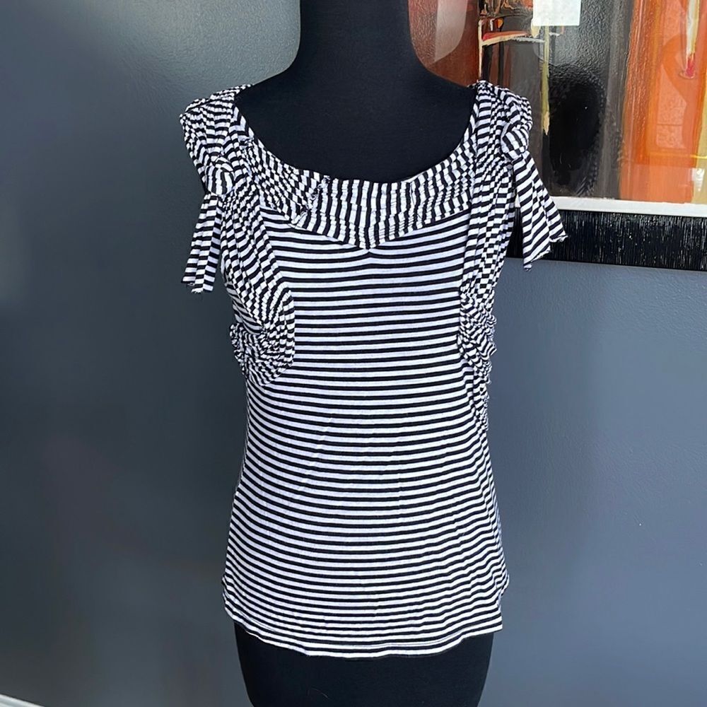 Deletta Anthropologie navy/white stretch jersey gathered band trim tank. Medium.